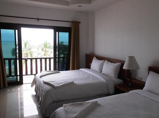 Mac'S Bay Resort Baan Tai Room photo